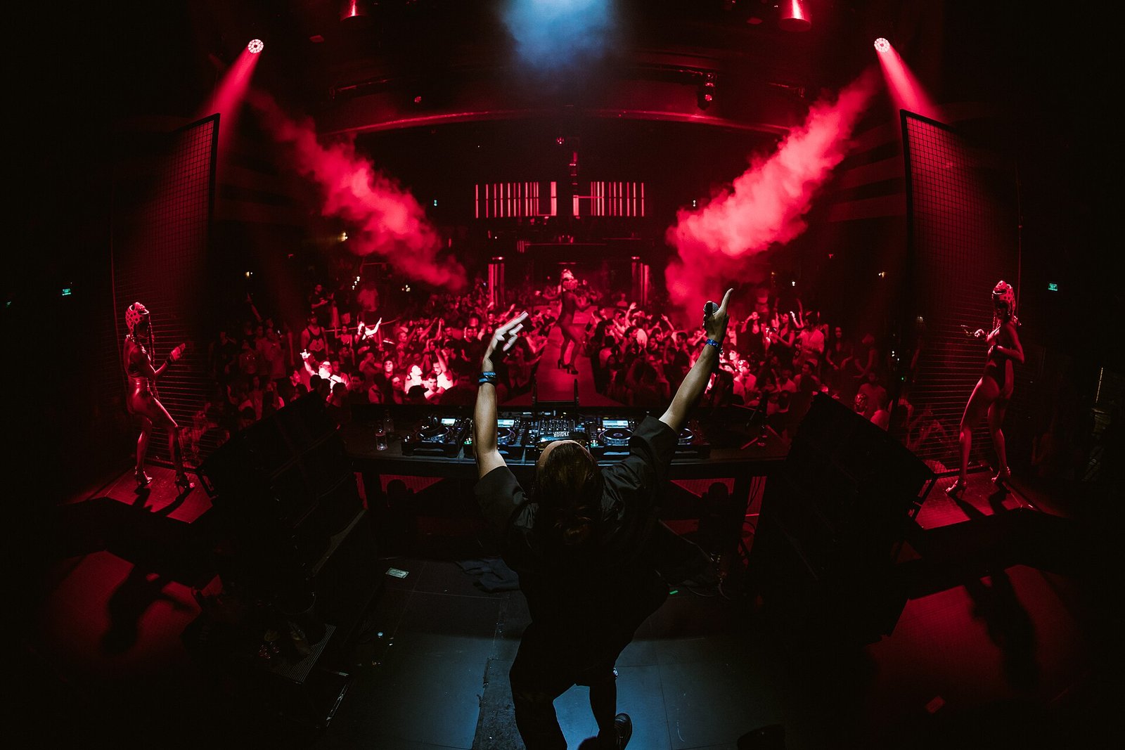 BBC Radio 1 Dance X erweitert sein Programm auf [UNVRS], Ushuaïa und Hï Ibiza
